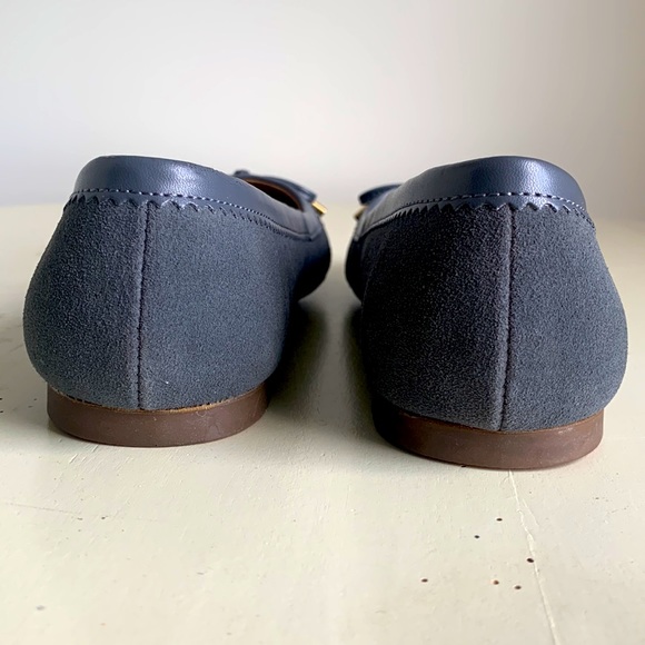 Lands’ End Gray Suede Ballet Flats with Toe Cap & Bow Detail - Picture 4 of 12